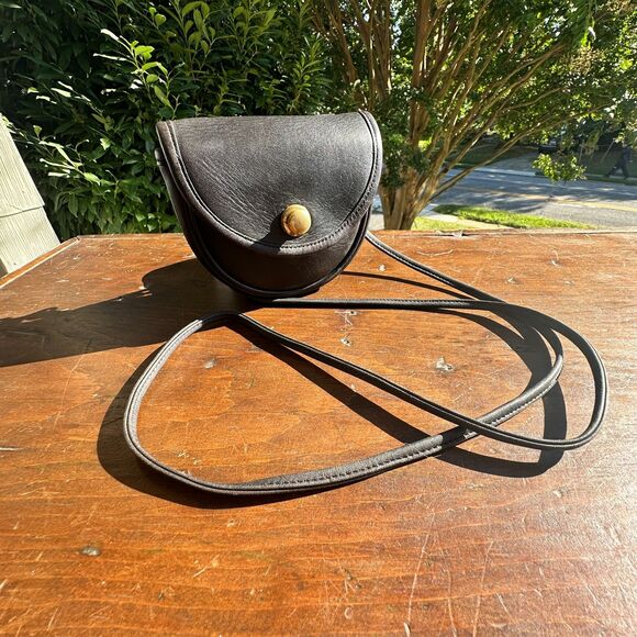 Vintage Coach Mini Belt Bag Style No. 9826 in Black - Picture 1 of 9